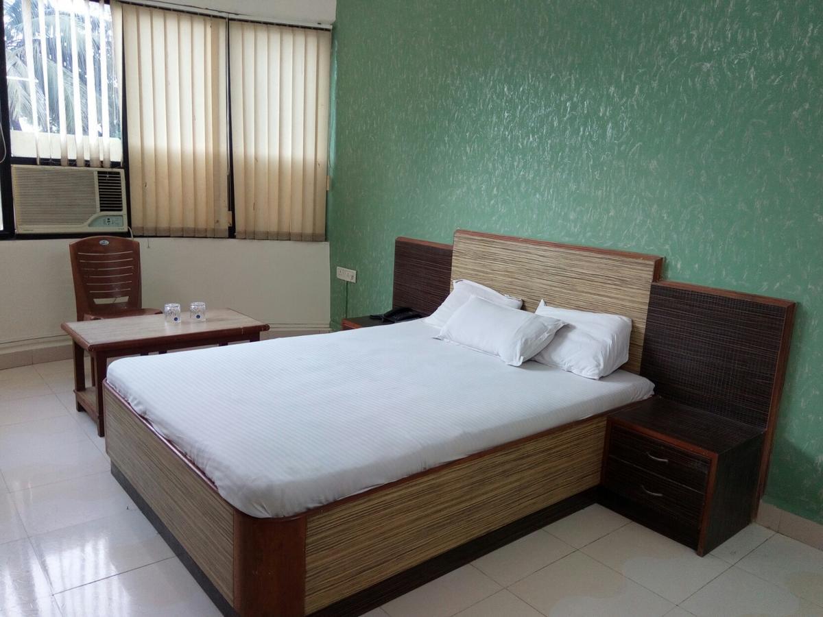 Hotel Sai Samrat Inn Panvel Ngoại thất bức ảnh