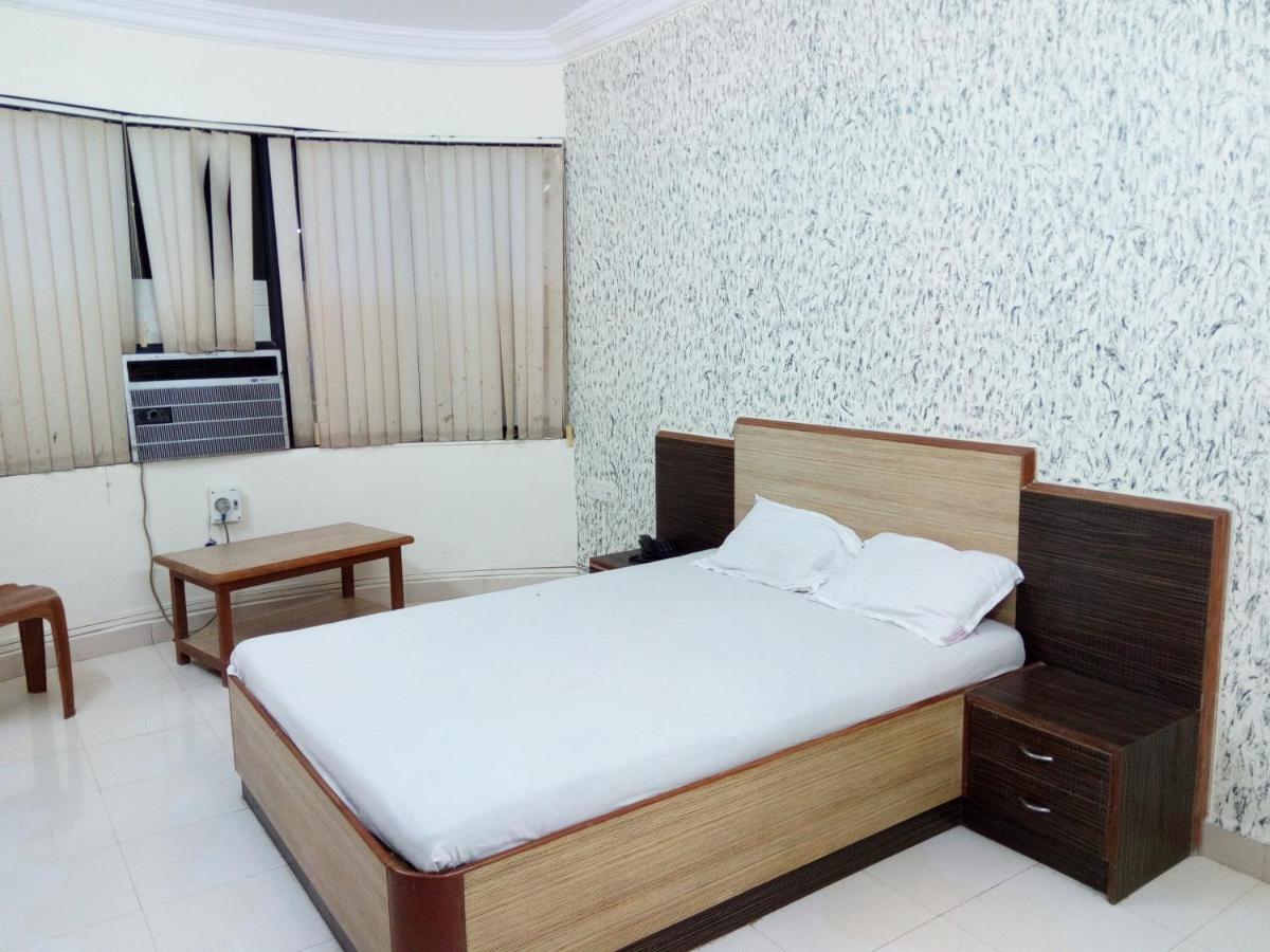 Hotel Sai Samrat Inn Panvel Ngoại thất bức ảnh
