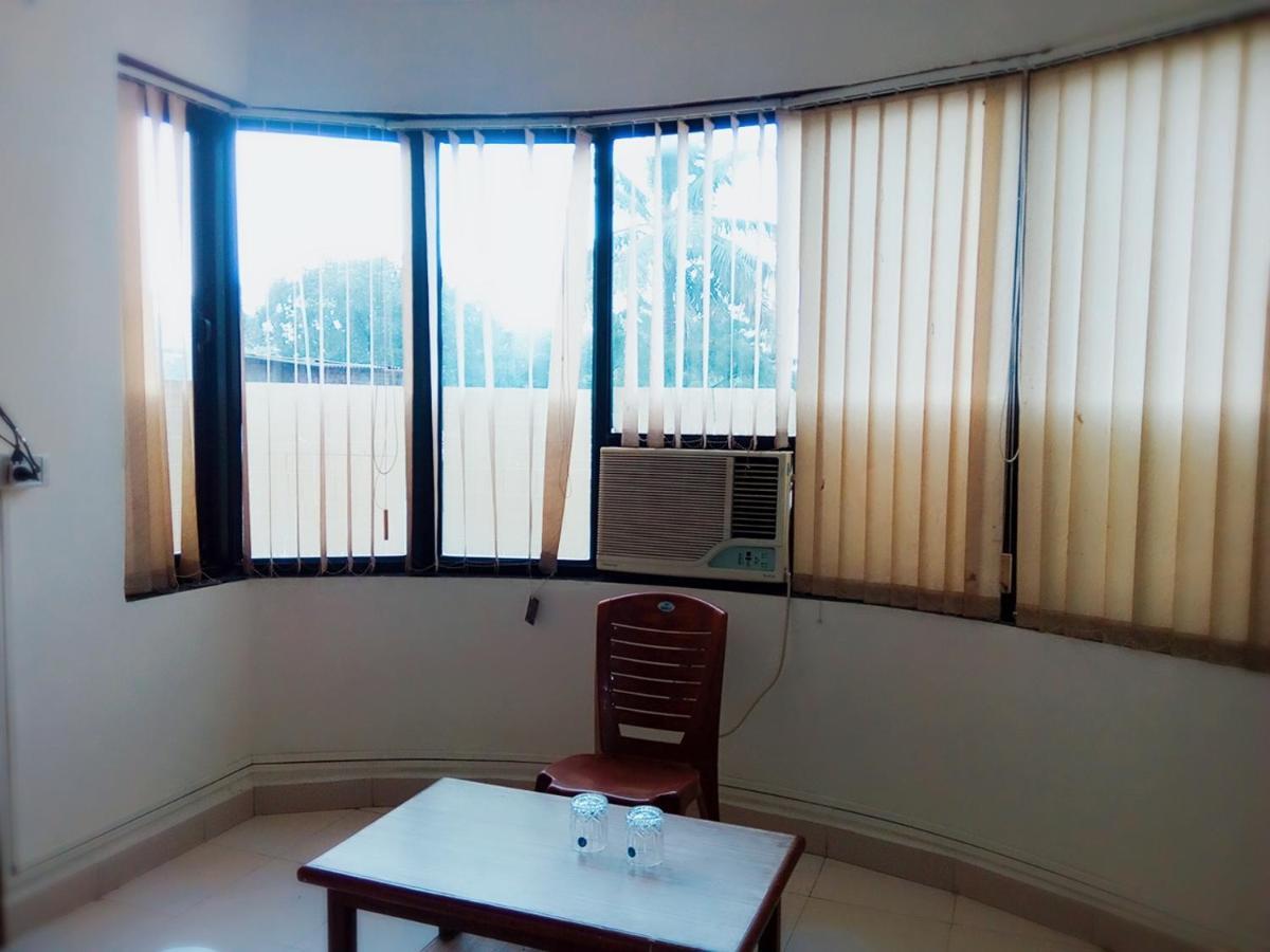 Hotel Sai Samrat Inn Panvel Ngoại thất bức ảnh
